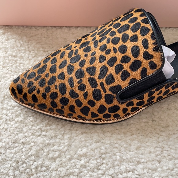 New BCBGeneration Pointed Leopard Mule Shoes - Picture 2 of 11